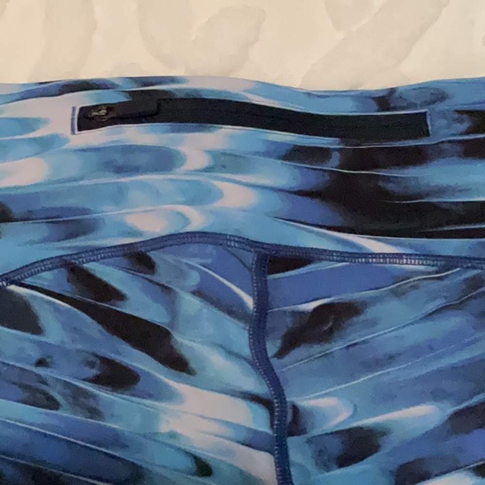 Lululemon Athletica Ocean Wave Leggings - Picture 3 of 9